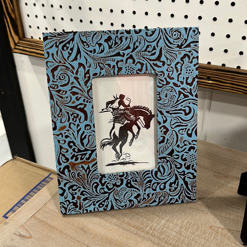 HEMLOCK PHOTO FRAME